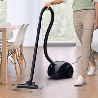 Aspirateur avec Sac Bosch Serie 2 BGBS2LB1 600W Ultra-léger 3,5L Filtre Hygiénique