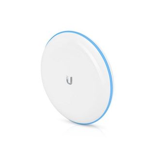 Pont sans fil UBB 60 GHz de bâtiment à bâtiment Ubiquiti : connexion Gigabit fiable entre deux bâtiments avec des antennes compactes et légères.