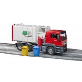 Camion de collecte de déchets BRUDER 03761 à l'échelle 1:16