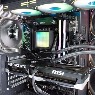 PC de bureau PcCom Ultimate Intel Core Ultra 7 265K 32GB 2TB SSD RTX 5080 Windows 11 Pro