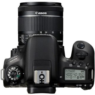 Canon EOS 77D