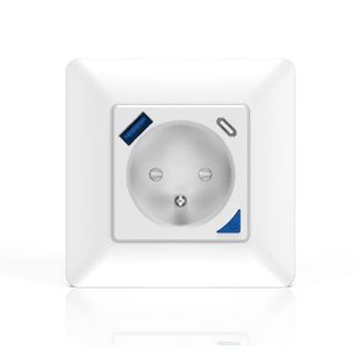 Prise intérieure encastrée 3000W Ports USB-A + USB-C 20 W connectée Wifi + Suivi de consommation