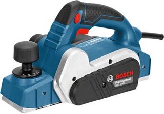 Rabot électrique 630 W, largeur 82 mm, accessoires inclus