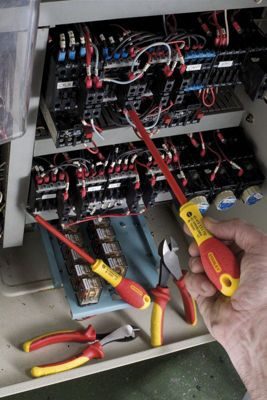 Tournevis électricien isolé 1000V FATMAX-0-65-413