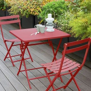 Table de jardin pliante carrée "Greensboro" groseille 2 places en acier traité époxy - Hespéride