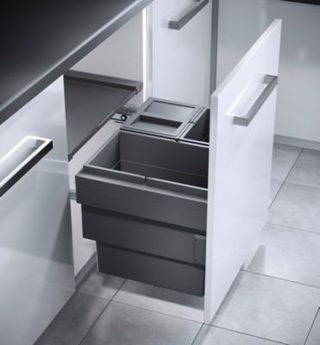 Poubelle de cuisine tri sélectif 3 bacs encastrable 54L (28+13+13) Hailo Cargo Synchro