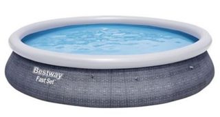 Bestway Kit Piscine hors sol autoportante - Fast Set - 396 x 84 cm - Ronde (Livrée avec une pompe de filtration)