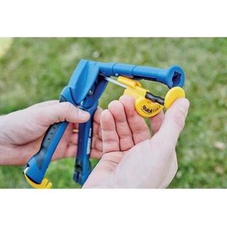 Pince grillage - RAPID - FP216 - Avec chargeur pour agrafes VR16 - Pose de clôture - Blister - (23467900)