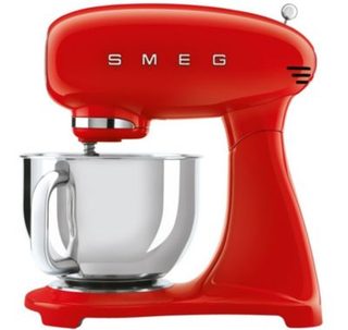Robot sur socle 4.8l 800w rouge Smeg SMF03RDEU