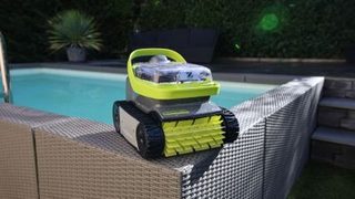 Robot de piscine sans fil fond et parois Pixel OP3220 Zodiac 29 x 29 cm