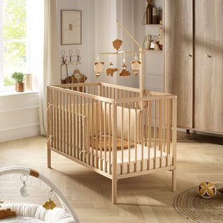 Lit bébé 120x60 bois vernis naturel FIRST
